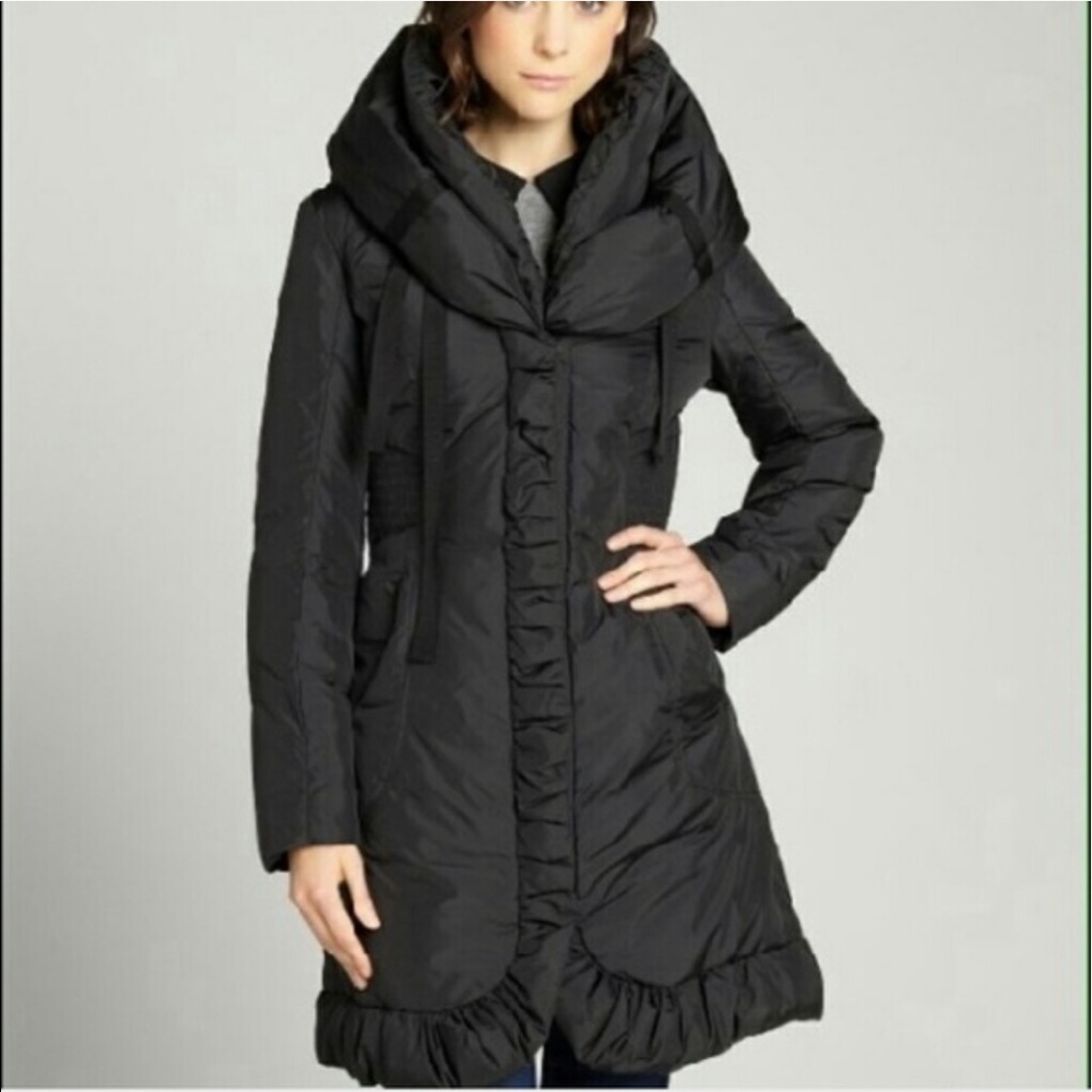 Tahari 'Elissa' Pillow Collar Hooded Down Puffer